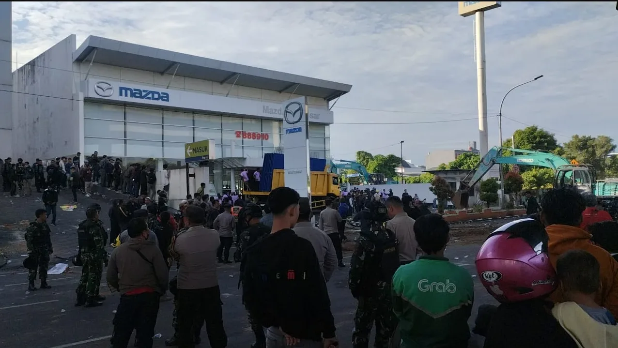 Eksekusi Lahan Mazda Pettarani Makassar